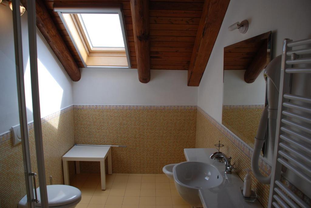 B&B Beata Solitudo Аджерола Номер фото